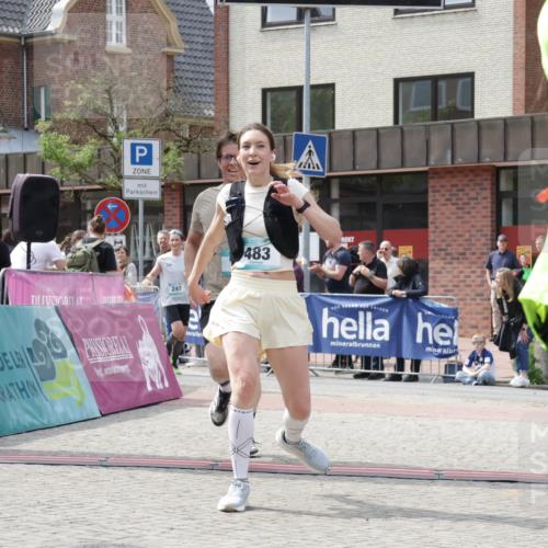 10.05.2026 - 8. Wedeler Halbmarathon Yannick Fuchs http://msf.ph/oto/9726566 10.05.2026 12:09:06 Ziel 132, 164, 165, 247, 255, 483 meine-sportfotos.de