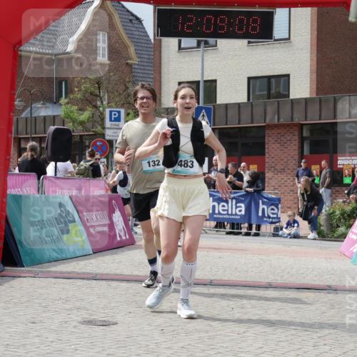 10.05.2026 - 8. Wedeler Halbmarathon Yannick Fuchs http://msf.ph/oto/9726579 10.05.2026 12:09:07 Ziel 132, 164, 165, 247, 255, 483 meine-sportfotos.de