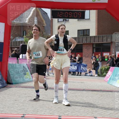 10.05.2026 - 8. Wedeler Halbmarathon Yannick Fuchs http://msf.ph/oto/9726589 10.05.2026 12:09:07 Ziel 132, 164, 165, 247, 255, 483 meine-sportfotos.de