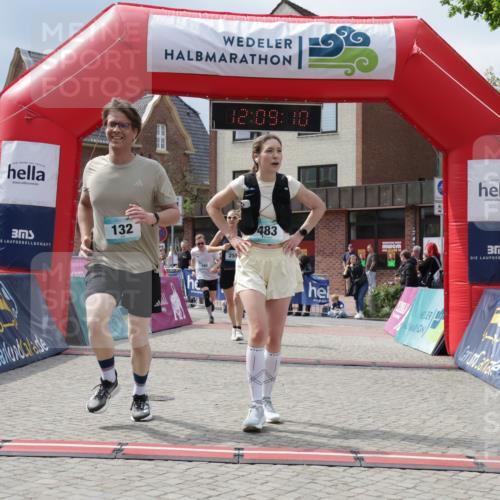 10.05.2026 - 8. Wedeler Halbmarathon Yannick Fuchs http://msf.ph/oto/9726600 10.05.2026 12:09:08 Ziel 132, 164, 165, 247, 255, 483, 762 meine-sportfotos.de