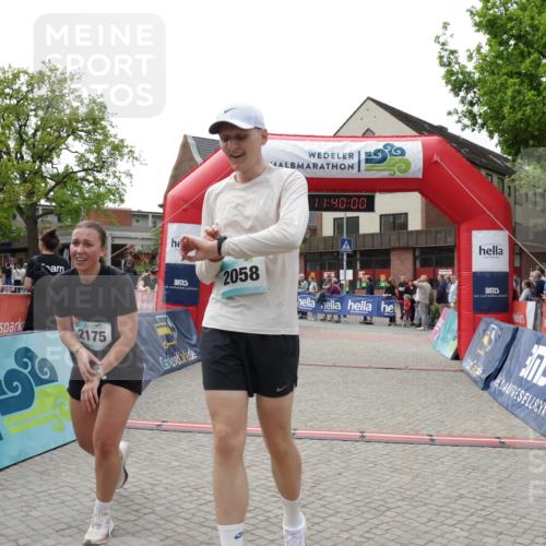 10.05.2026 - 8. Wedeler Halbmarathon Yannick Fuchs http://msf.ph/oto/9726612 10.05.2026 11:39:58 Ziel 217, 864, 1028, 2058, 2175 meine-sportfotos.de
