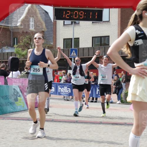 10.05.2026 - 8. Wedeler Halbmarathon Yannick Fuchs http://msf.ph/oto/9726614 10.05.2026 12:09:09 Ziel 132, 164, 165, 247, 255, 483, 762 meine-sportfotos.de