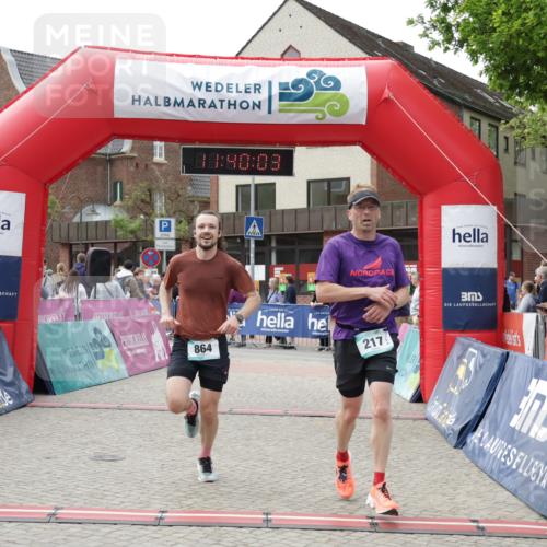 10.05.2026 - 8. Wedeler Halbmarathon Yannick Fuchs http://msf.ph/oto/9726653 10.05.2026 11:40:01 Ziel 217, 864, 2058, 2175 meine-sportfotos.de