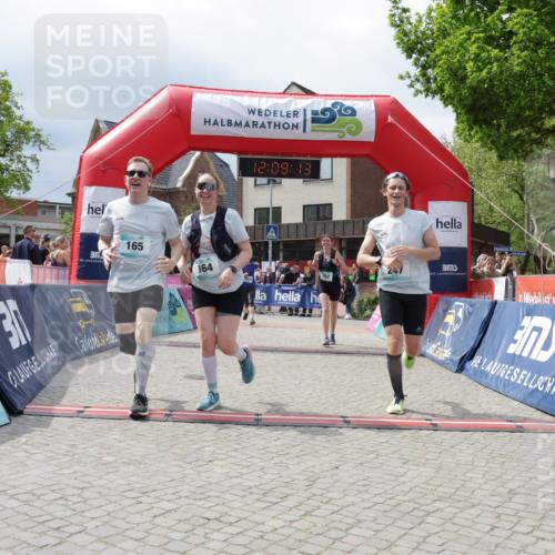 10.05.2026 - 8. Wedeler Halbmarathon Yannick Fuchs http://msf.ph/oto/9726668 10.05.2026 12:09:12 Ziel 132, 164, 165, 247, 255, 483, 762, 1039 meine-sportfotos.de