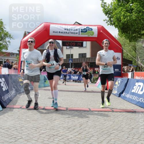 10.05.2026 - 8. Wedeler Halbmarathon Yannick Fuchs http://msf.ph/oto/9726673 10.05.2026 12:09:12 Ziel 132, 164, 165, 247, 255, 483, 762, 1039 meine-sportfotos.de