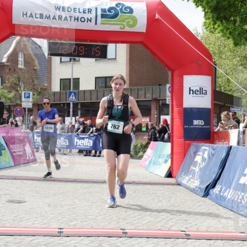 10.05.2026 - 8. Wedeler Halbmarathon Yannick Fuchs http://msf.ph/oto/9726693 10.05.2026 12:09:13 Ziel 164, 165, 247, 255, 762, 1039 meine-sportfotos.de