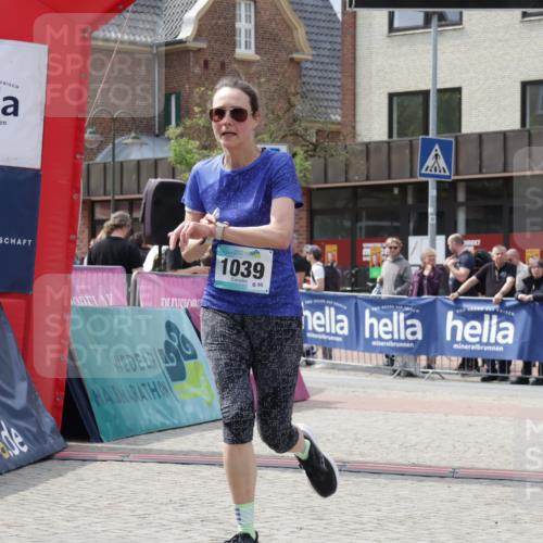 10.05.2026 - 8. Wedeler Halbmarathon Yannick Fuchs http://msf.ph/oto/9726708 10.05.2026 12:09:15 Ziel 164, 165, 247, 255, 762, 1039 meine-sportfotos.de