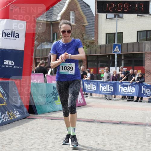 10.05.2026 - 8. Wedeler Halbmarathon Yannick Fuchs http://msf.ph/oto/9726713 10.05.2026 12:09:15 Ziel 164, 165, 247, 255, 762, 1039 meine-sportfotos.de