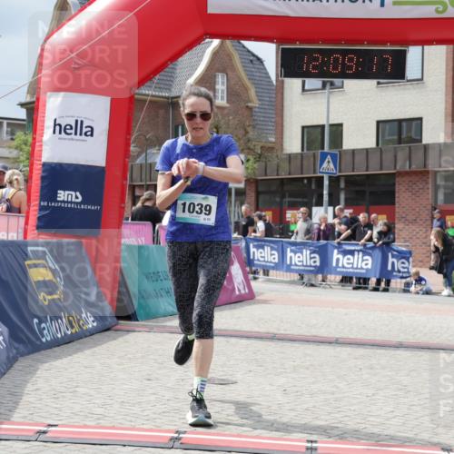 10.05.2026 - 8. Wedeler Halbmarathon Yannick Fuchs http://msf.ph/oto/9726717 10.05.2026 12:09:15 Ziel 164, 165, 247, 255, 762, 1039 meine-sportfotos.de