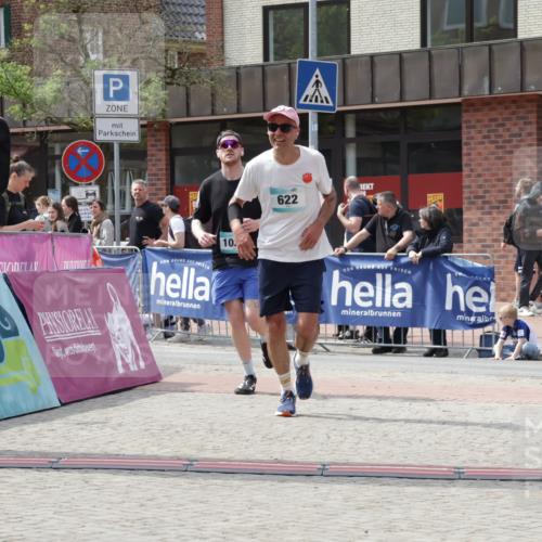 10.05.2026 - 8. Wedeler Halbmarathon Yannick Fuchs http://msf.ph/oto/9726751 10.05.2026 12:09:27 Ziel 622, 1022 meine-sportfotos.de