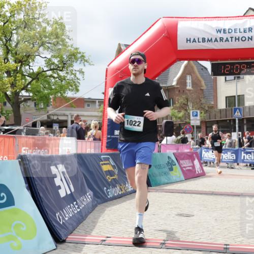 10.05.2026 - 8. Wedeler Halbmarathon Yannick Fuchs http://msf.ph/oto/9726799 10.05.2026 12:09:30 Ziel 622, 1022, 2173 meine-sportfotos.de