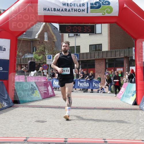 10.05.2026 - 8. Wedeler Halbmarathon Yannick Fuchs http://msf.ph/oto/9726827 10.05.2026 12:09:33 Ziel 622, 1022, 2173 meine-sportfotos.de