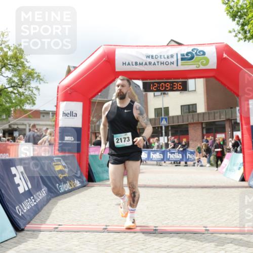 10.05.2026 - 8. Wedeler Halbmarathon Yannick Fuchs http://msf.ph/oto/9726838 10.05.2026 12:09:34 Ziel 622, 1022, 2173 meine-sportfotos.de