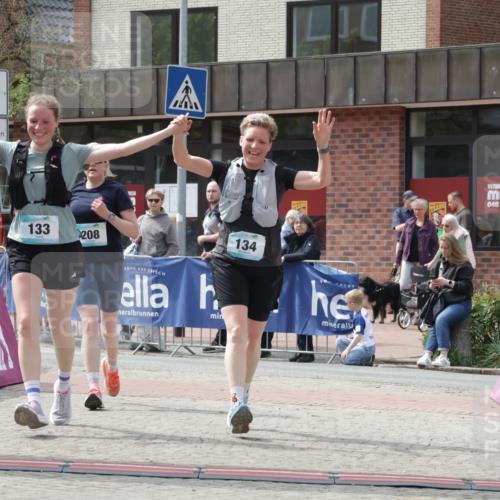 10.05.2026 - 8. Wedeler Halbmarathon Yannick Fuchs http://msf.ph/oto/9726870 10.05.2026 12:09:52 Ziel 133, 134, 208 meine-sportfotos.de