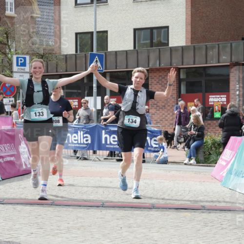 10.05.2026 - 8. Wedeler Halbmarathon Yannick Fuchs http://msf.ph/oto/9726883 10.05.2026 12:09:53 Ziel 133, 134, 208 meine-sportfotos.de