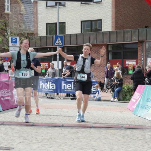 10.05.2026 - 8. Wedeler Halbmarathon Yannick Fuchs http://msf.ph/oto/9726887 10.05.2026 12:09:53 Ziel 133, 134, 208 meine-sportfotos.de