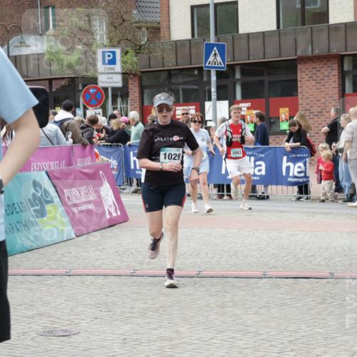 10.05.2026 - 8. Wedeler Halbmarathon Yannick Fuchs http://msf.ph/oto/9726896 10.05.2026 11:40:16 Ziel 275, 628, 697, 817, 1029, 2053 meine-sportfotos.de