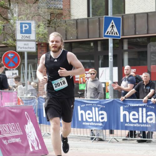 10.05.2026 - 8. Wedeler Halbmarathon Yannick Fuchs http://msf.ph/oto/9726971 10.05.2026 12:10:00 Ziel 208, 2018 meine-sportfotos.de