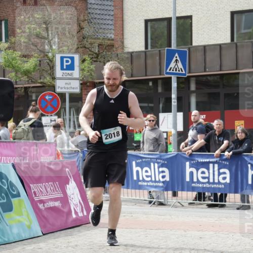 10.05.2026 - 8. Wedeler Halbmarathon Yannick Fuchs http://msf.ph/oto/9726985 10.05.2026 12:10:00 Ziel 208, 2018 meine-sportfotos.de