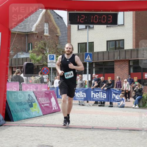 10.05.2026 - 8. Wedeler Halbmarathon Yannick Fuchs http://msf.ph/oto/9727006 10.05.2026 12:10:01 Ziel 2018 meine-sportfotos.de