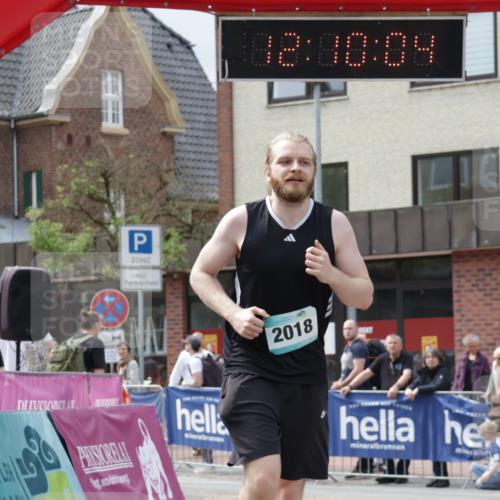 10.05.2026 - 8. Wedeler Halbmarathon Yannick Fuchs http://msf.ph/oto/9727014 10.05.2026 12:10:02 Ziel 2018 meine-sportfotos.de
