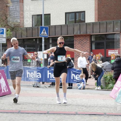 10.05.2026 - 8. Wedeler Halbmarathon Yannick Fuchs http://msf.ph/oto/9727092 10.05.2026 12:10:09 Ziel 7, 2009 meine-sportfotos.de