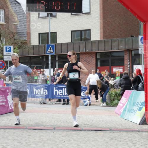 10.05.2026 - 8. Wedeler Halbmarathon Yannick Fuchs http://msf.ph/oto/9727104 10.05.2026 12:10:09 Ziel 7, 2009 meine-sportfotos.de