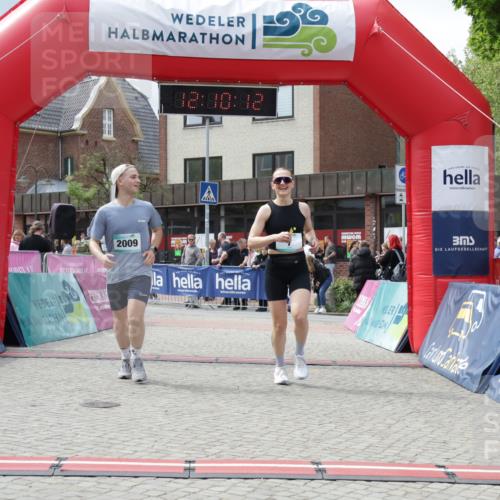 10.05.2026 - 8. Wedeler Halbmarathon Yannick Fuchs http://msf.ph/oto/9727130 10.05.2026 12:10:10 Ziel 7, 2009 meine-sportfotos.de
