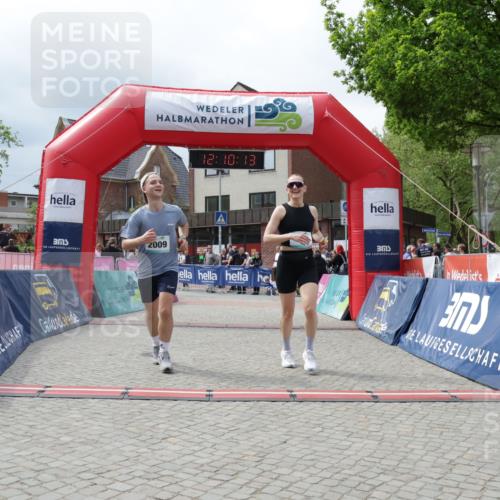 10.05.2026 - 8. Wedeler Halbmarathon Yannick Fuchs http://msf.ph/oto/9727144 10.05.2026 12:10:11 Ziel 7, 2009 meine-sportfotos.de