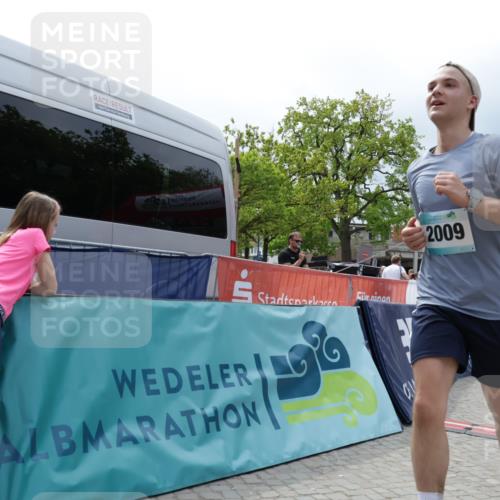 10.05.2026 - 8. Wedeler Halbmarathon Yannick Fuchs http://msf.ph/oto/9727169 10.05.2026 12:10:12 Ziel 7, 2009 meine-sportfotos.de