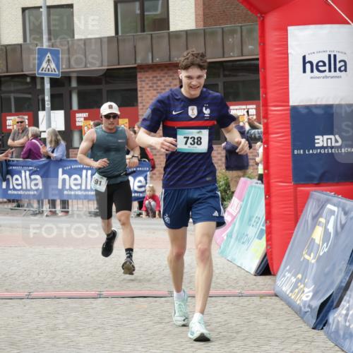 10.05.2026 - 8. Wedeler Halbmarathon Yannick Fuchs http://msf.ph/oto/9727174 10.05.2026 11:40:49 Ziel 340, 591, 639, 738, 957, 1001 meine-sportfotos.de
