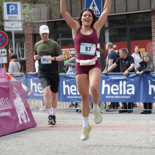 10.05.2026 - 8. Wedeler Halbmarathon Yannick Fuchs http://msf.ph/oto/9727193 10.05.2026 12:10:20 Ziel 87, 505 meine-sportfotos.de