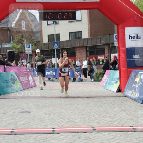 10.05.2026 - 8. Wedeler Halbmarathon Yannick Fuchs http://msf.ph/oto/9727223 10.05.2026 12:10:21 Ziel 79, 87, 183, 505 meine-sportfotos.de