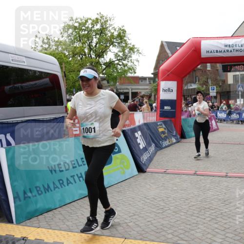 10.05.2026 - 8. Wedeler Halbmarathon Yannick Fuchs http://msf.ph/oto/9727245 10.05.2026 11:40:53 Ziel 340, 591, 738, 957, 968, 1001 meine-sportfotos.de