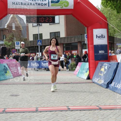 10.05.2026 - 8. Wedeler Halbmarathon Yannick Fuchs http://msf.ph/oto/9727247 10.05.2026 12:10:22 Ziel 79, 87, 183, 311, 505 meine-sportfotos.de