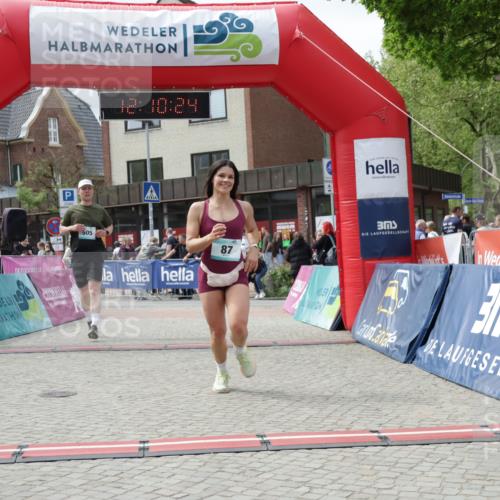 10.05.2026 - 8. Wedeler Halbmarathon Yannick Fuchs http://msf.ph/oto/9727256 10.05.2026 12:10:22 Ziel 79, 87, 183, 311, 505 meine-sportfotos.de