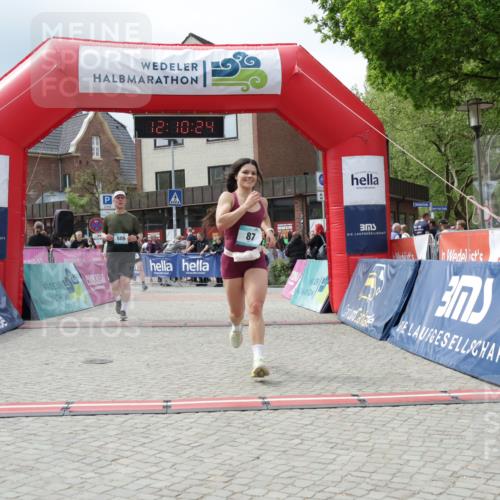 10.05.2026 - 8. Wedeler Halbmarathon Yannick Fuchs http://msf.ph/oto/9727261 10.05.2026 12:10:22 Ziel 79, 87, 183, 311, 505 meine-sportfotos.de