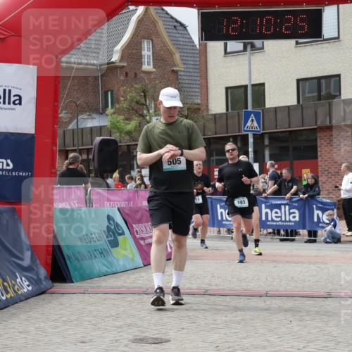 10.05.2026 - 8. Wedeler Halbmarathon Yannick Fuchs http://msf.ph/oto/9727265 10.05.2026 12:10:23 Ziel 79, 87, 183, 311, 505 meine-sportfotos.de
