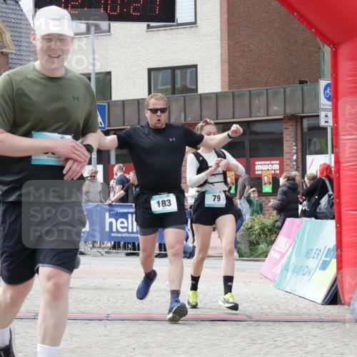10.05.2026 - 8. Wedeler Halbmarathon Yannick Fuchs http://msf.ph/oto/9727290 10.05.2026 12:10:25 Ziel 79, 87, 183, 311, 505 meine-sportfotos.de