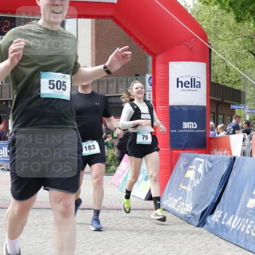 10.05.2026 - 8. Wedeler Halbmarathon Yannick Fuchs http://msf.ph/oto/9727307 10.05.2026 12:10:26 Ziel 79, 87, 183, 311, 505 meine-sportfotos.de