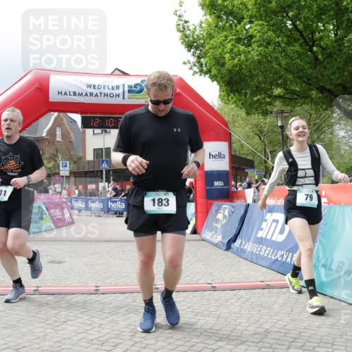 10.05.2026 - 8. Wedeler Halbmarathon Yannick Fuchs http://msf.ph/oto/9727340 10.05.2026 12:10:28 Ziel 79, 183, 311, 505 meine-sportfotos.de