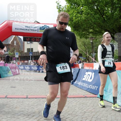 10.05.2026 - 8. Wedeler Halbmarathon Yannick Fuchs http://msf.ph/oto/9727350 10.05.2026 12:10:28 Ziel 79, 183, 311, 505 meine-sportfotos.de