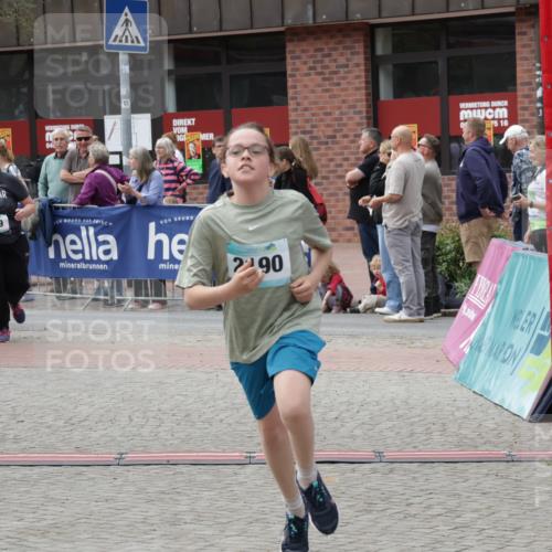 10.05.2026 - 8. Wedeler Halbmarathon Yannick Fuchs http://msf.ph/oto/9727357 10.05.2026 11:41:00 Ziel 679, 893, 968, 2190 meine-sportfotos.de