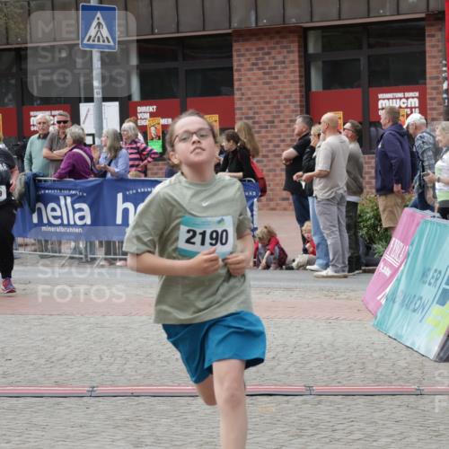 10.05.2026 - 8. Wedeler Halbmarathon Yannick Fuchs http://msf.ph/oto/9727362 10.05.2026 11:41:01 Ziel 679, 893, 968, 2190 meine-sportfotos.de