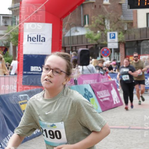 10.05.2026 - 8. Wedeler Halbmarathon Yannick Fuchs http://msf.ph/oto/9727379 10.05.2026 11:41:02 Ziel 540, 679, 893, 968, 2190 meine-sportfotos.de