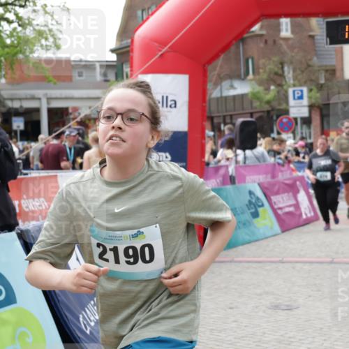 10.05.2026 - 8. Wedeler Halbmarathon Yannick Fuchs http://msf.ph/oto/9727386 10.05.2026 11:41:02 Ziel 540, 679, 893, 968, 2190 meine-sportfotos.de