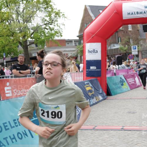 10.05.2026 - 8. Wedeler Halbmarathon Yannick Fuchs http://msf.ph/oto/9727393 10.05.2026 11:41:02 Ziel 540, 679, 893, 968, 2190 meine-sportfotos.de