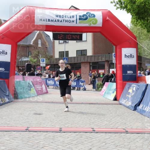 10.05.2026 - 8. Wedeler Halbmarathon Yannick Fuchs http://msf.ph/oto/9727412 10.05.2026 12:10:42 Ziel 516, 878 meine-sportfotos.de