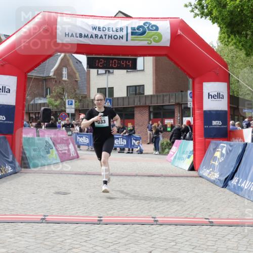 10.05.2026 - 8. Wedeler Halbmarathon Yannick Fuchs http://msf.ph/oto/9727416 10.05.2026 12:10:42 Ziel 516, 878 meine-sportfotos.de