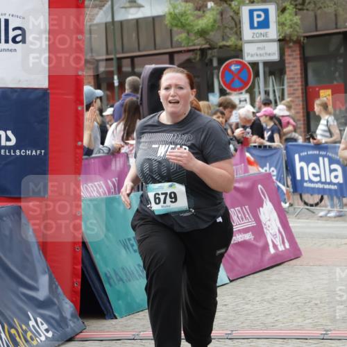 10.05.2026 - 8. Wedeler Halbmarathon Yannick Fuchs http://msf.ph/oto/9727418 10.05.2026 11:41:04 Ziel 540, 679, 893, 2190 meine-sportfotos.de